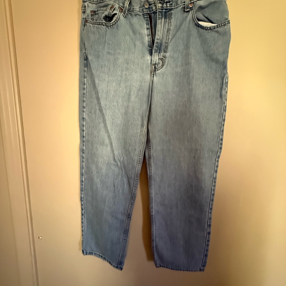 Levi's Men's Relaxed Light Blue Denim Jeans